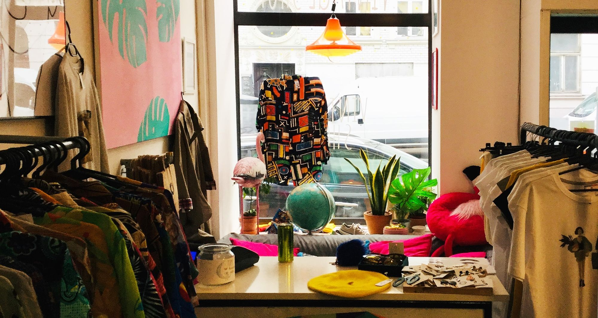 European Vintage Stores: Where to Find Authentic Casino Era Pieces